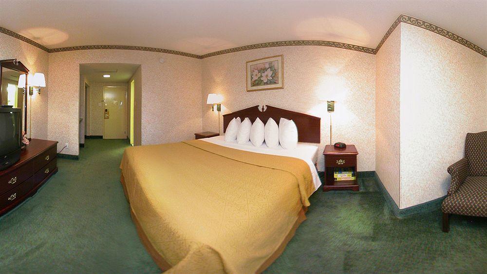 Quality Inn & Conference Center Maple Shade Luaran gambar